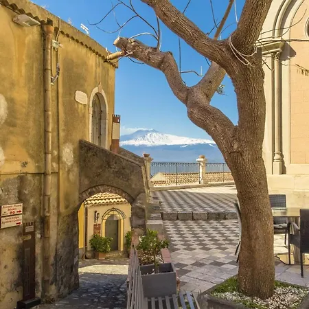 Appartamento Haus Des Grossvaters In By Interhome Taormina